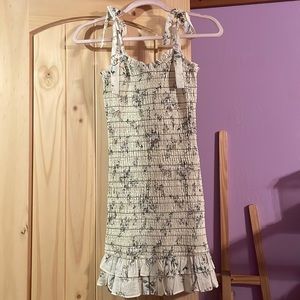 Storia  slim fit Size small dress